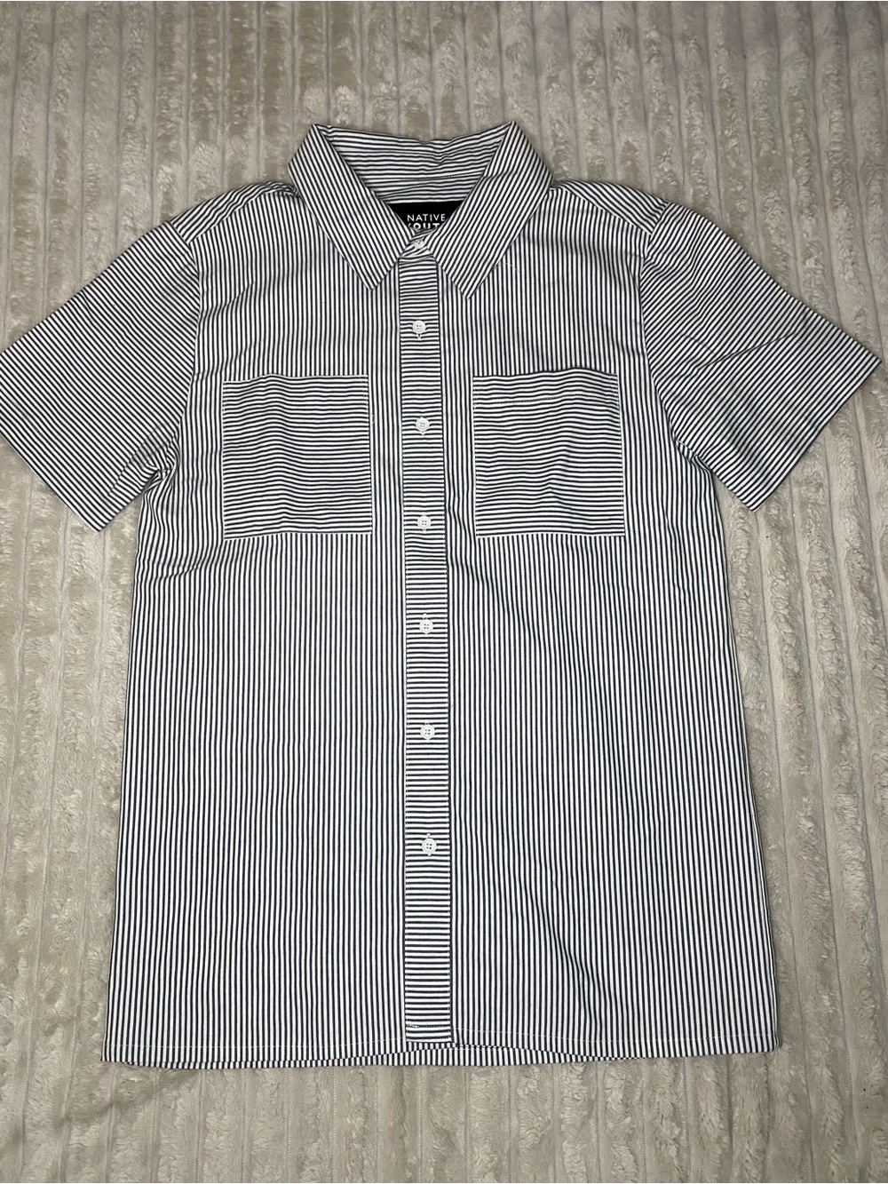Native Youth Men's Black & White Striped Short Sleeve Shirt Size Small